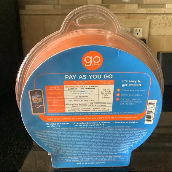 Motorola C series C168i - Silver (Unlocked) Cellular Phone - Picture 2 of 5